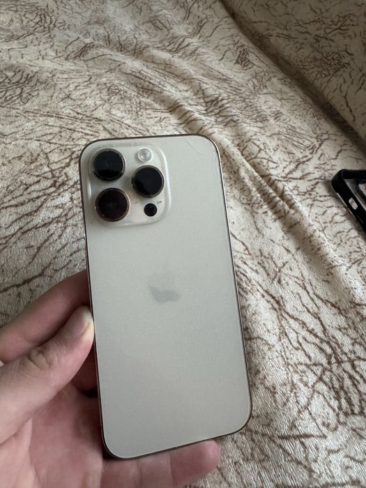 Продавам iphone 14pro 128gb
