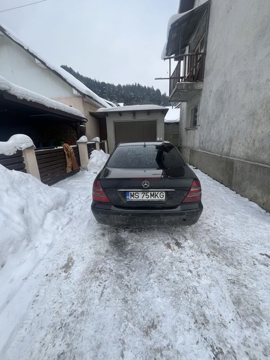 Vând mercedes E220 in stare perfectă fără defecte, fără rugina