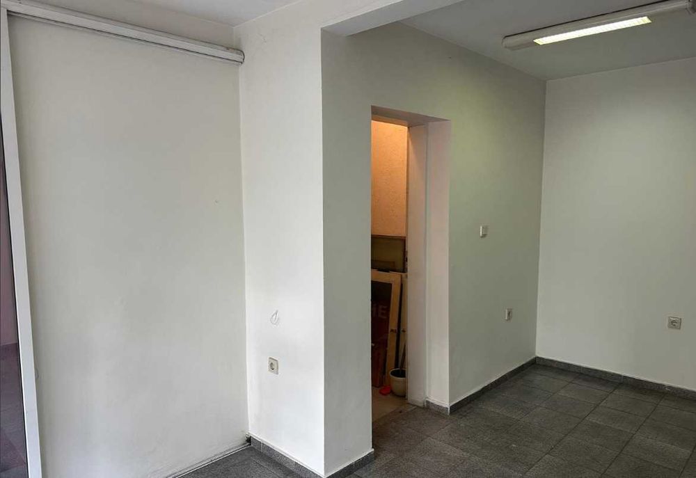 Продава се Офис в Варна, Център - 99 кв.м за 1545 €/кв.м - Снимка #3