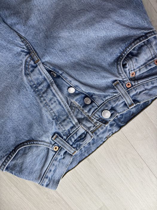 Blugi levi’s albastri