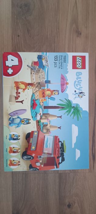 LEGO® Bluey 11202 - Bluey's Beach & Family Car Trip