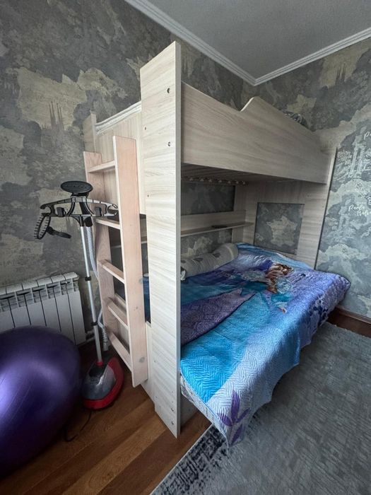 Детский гарнитур с двухъярусной диван-кроватью