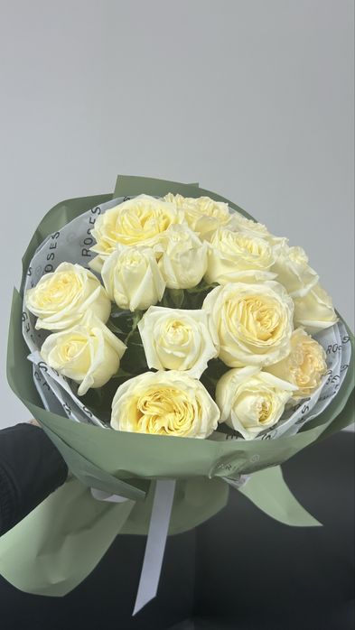 Букет из 15 роз Garden Roses