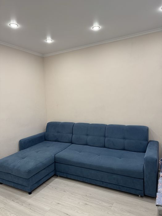 Диван в хорошем состоянии.