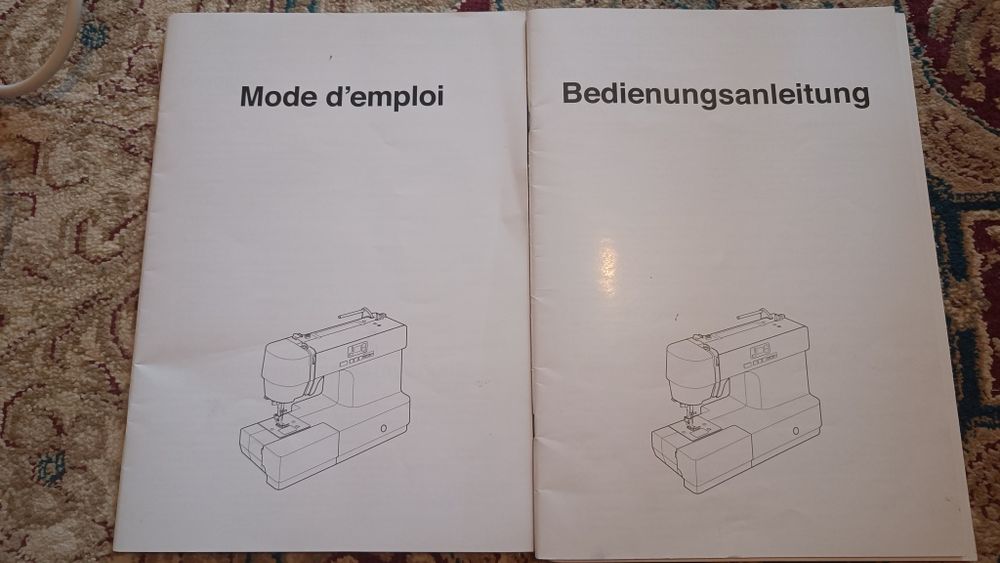 Vând mașină de cusut