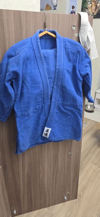 Продам кимоно Decathlon