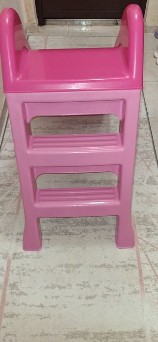 Детска пързалка за момиче