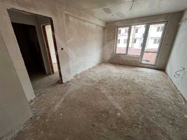 Продава се Двустаен апартамент в Пловдив, Остромила - 60 кв.м за 706 €/кв.м - Снимка #1