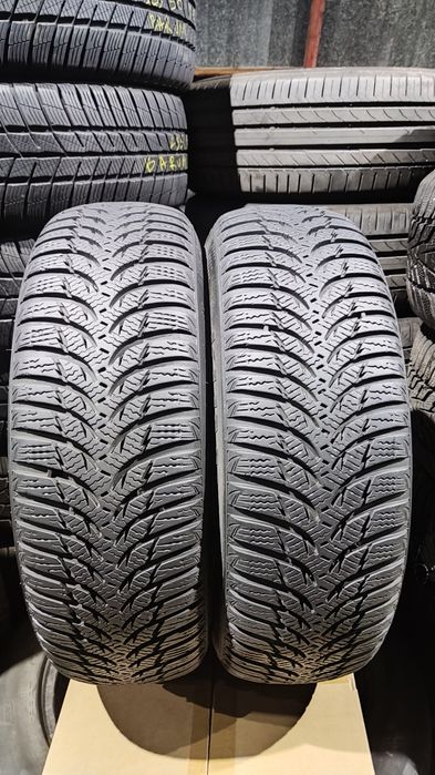 2броя зимни гуми 175/65/14 Kumho 
dot23
7.6mm