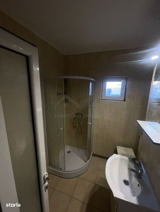 Apartament 3 camere dacia etajul 2