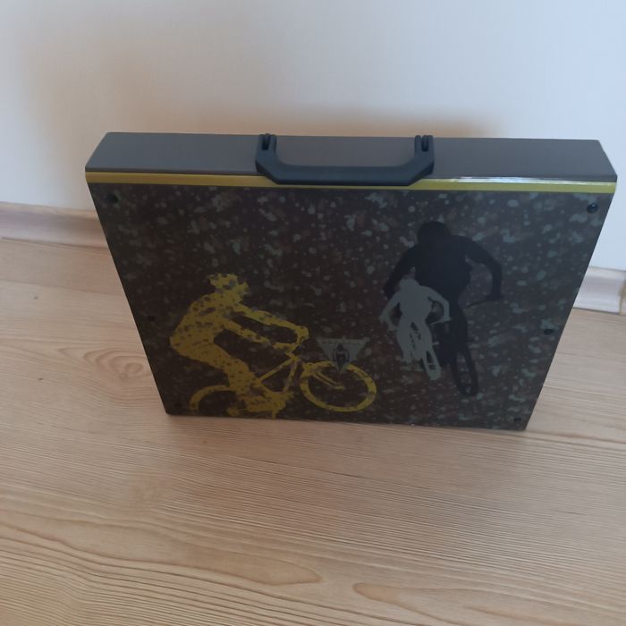 Busquets - папка куфарче