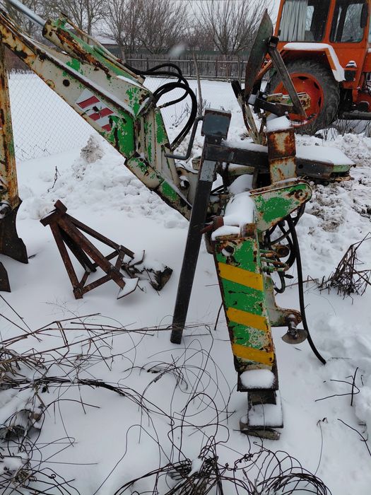 Vând Încărcător Frontal + Excavator Spate pentru tractor (Set complet)