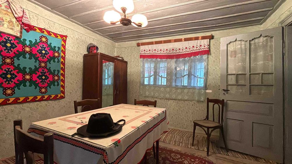 Casă de vanzare la 45 min de Bucuresti - Refugiu în inima viilor