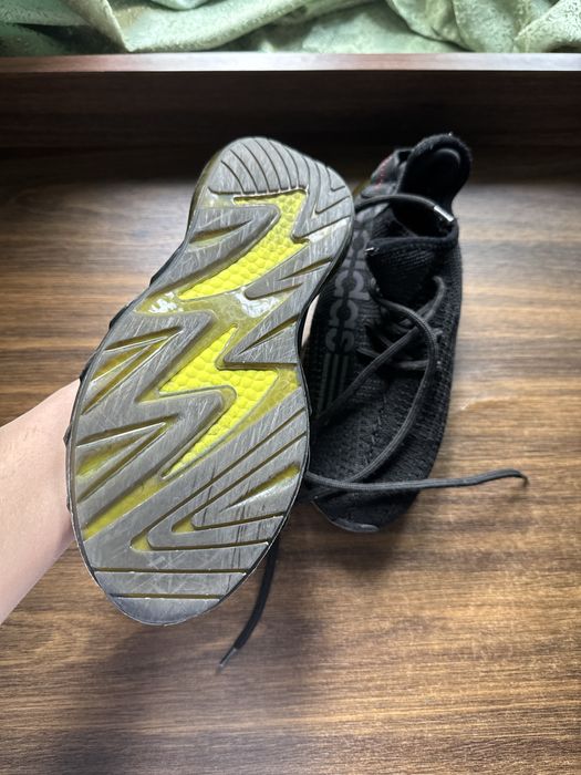 Кроссовки женские спортивные