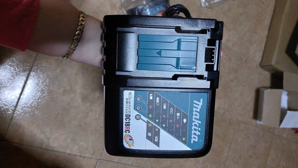 Încărcător rapid Makita DC18RC original