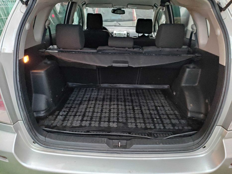 Toyota Corolla verso 2.2D-CAT/D4D 177 к.с.