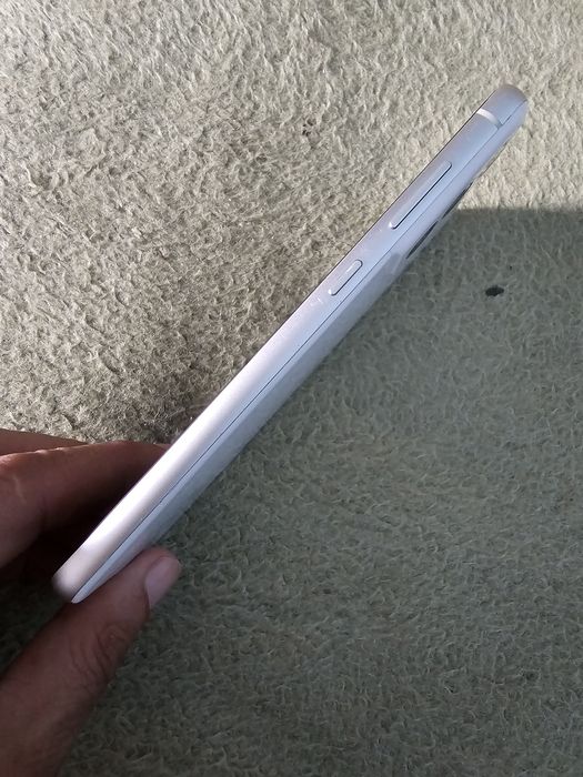 Vând Samrung S21 FE/5G ALB 256 GB