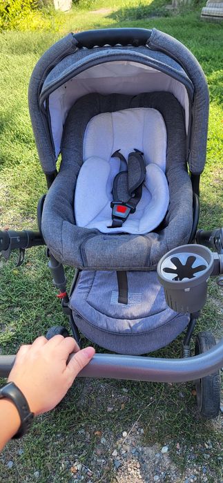 Продам коляску Adamex 3в1