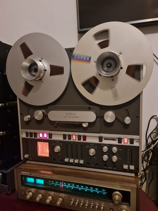 Magnetofon STUDER -  reVox A700