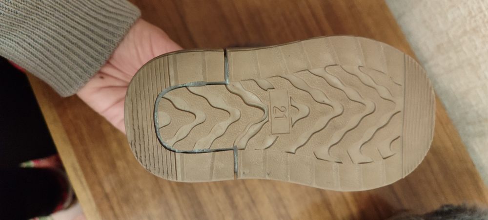 Детские теплые сапожки в очень хорошем состоянии