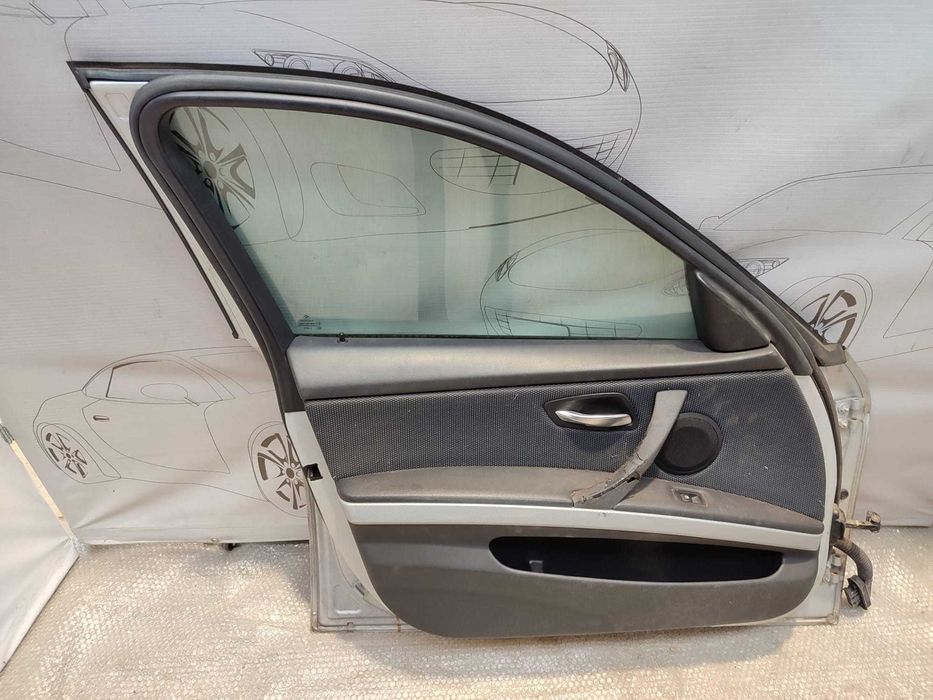 Ușă Față Stânga BMW 3 E90, E91 Sedan Gri / Argintiu Cod Culoare Titansilber Metallic 354 2009 / [2005-2012] / 41515A2A385 (2C)