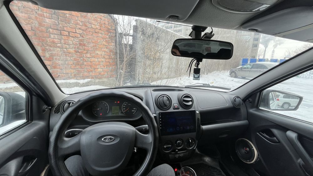 Машина лада гранта 2018