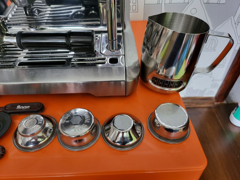 Кафемашина SAGE the Barista Touch с дисплей и кафемелачка