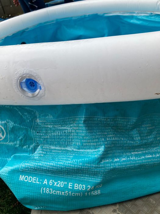 Vând piscină cu pompă