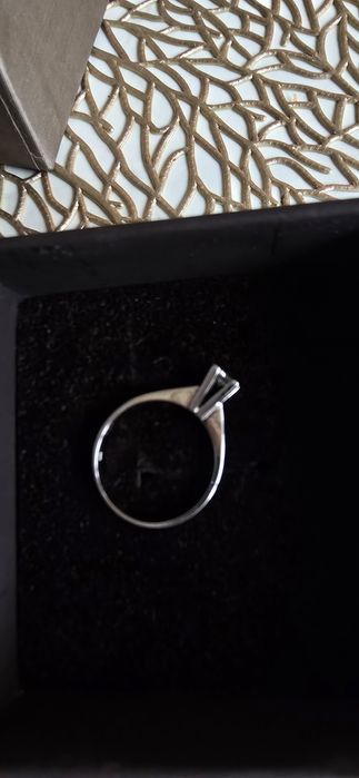 Inel de aur cu diamant