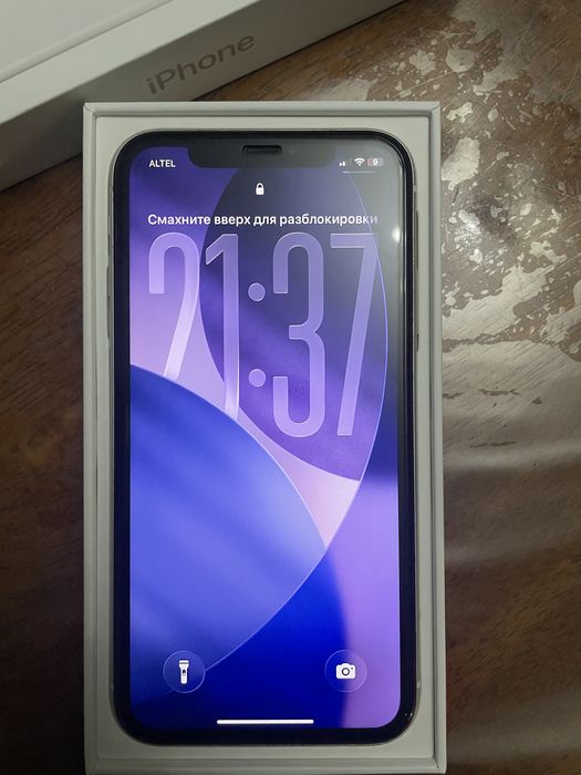 iPhone 11 белого цвета
