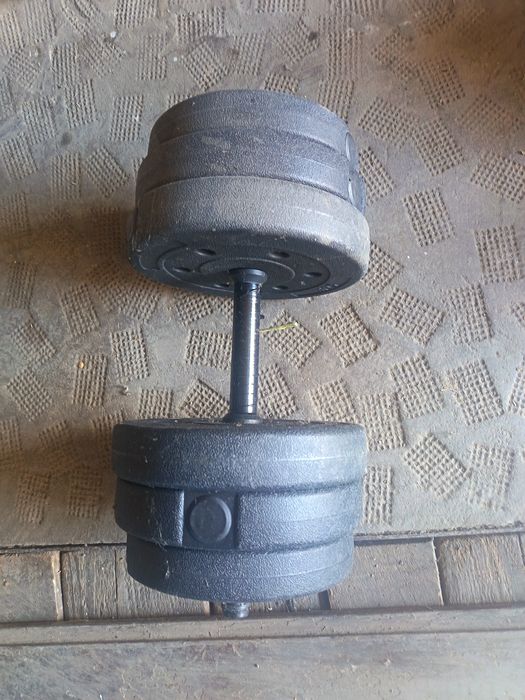 Vând gantere cu discuri de 3,2,5 și 2 kg