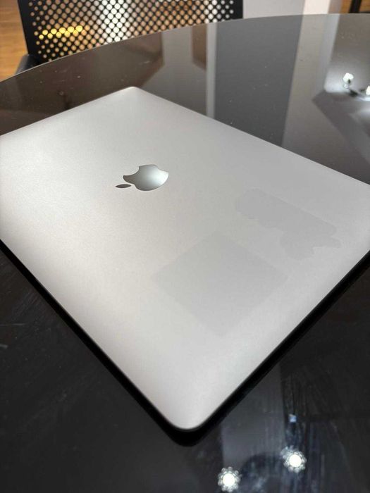 MacBook Air 2020 13 inch Stare Foarte Buna