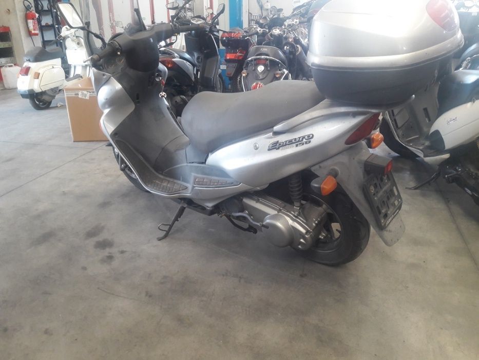 скутер сузуки епикуро 150(suzuki epicuro 150)на части