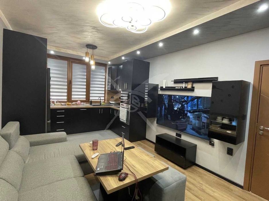 Продава се Тристаен апартамент в Айтос - 66 кв.м за 1697 €/кв.м - Снимка #3