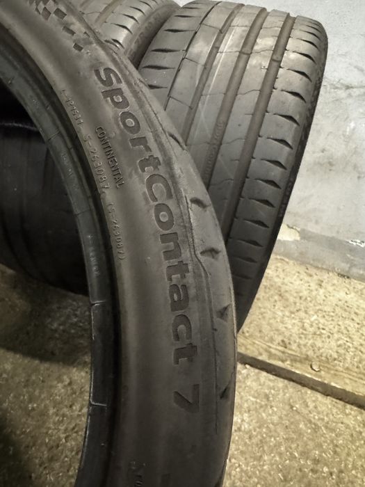 Гуми 235/35/19 CONTINENTAL Sport Contact 7