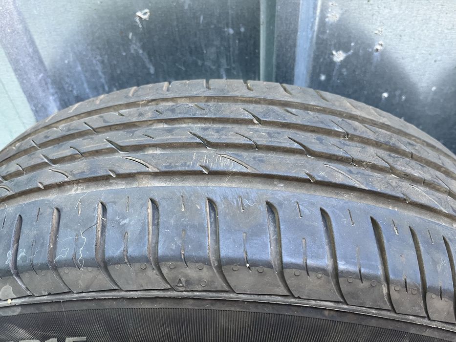 Автомобилни гуми 205/65R15