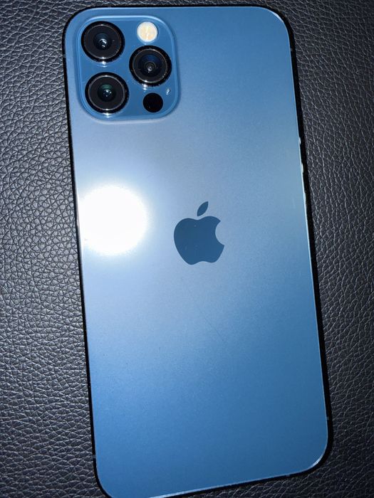 Vand iphone 12 pro spart .