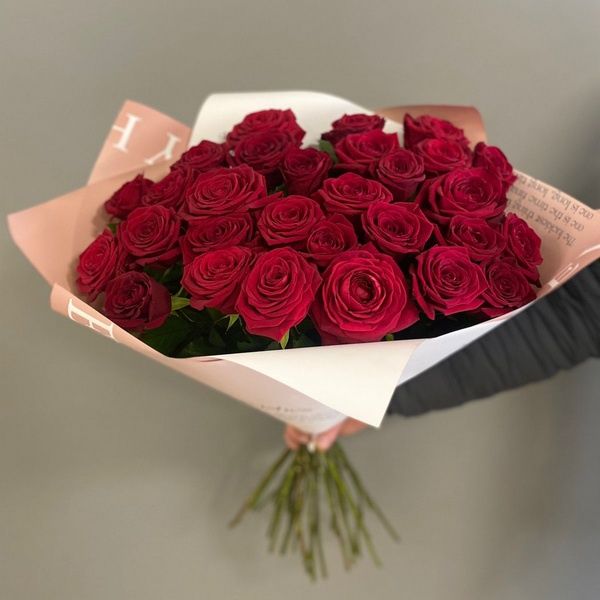 Цветы розы хризантемы лилии  герберы альстромерии гипсофила