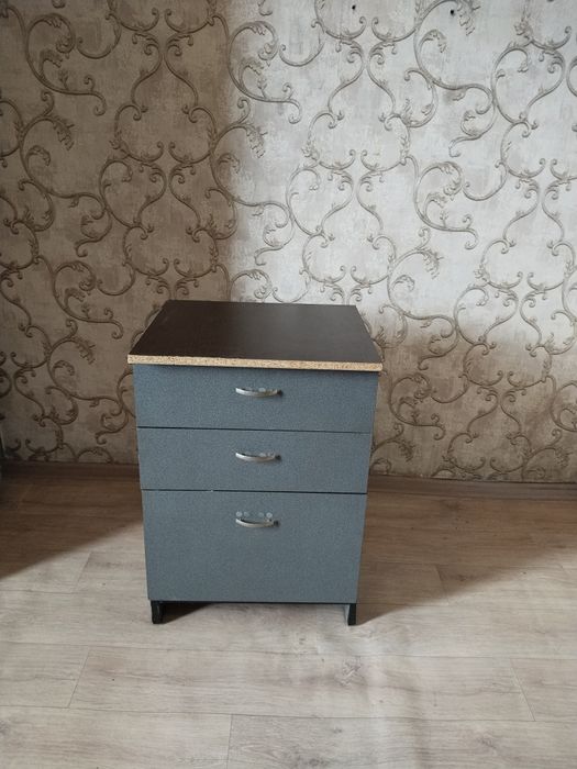 Продается тумба для офиса
