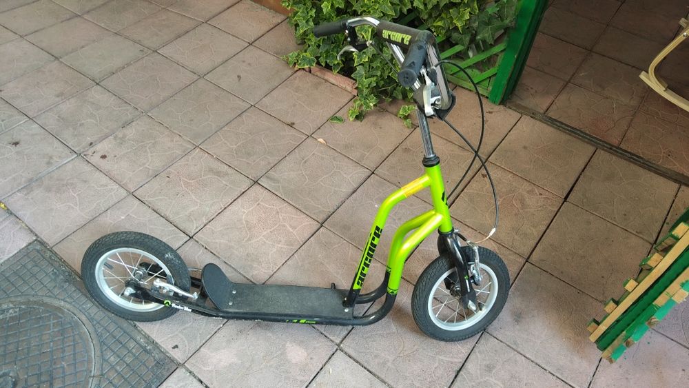 Vând Trotineta copii