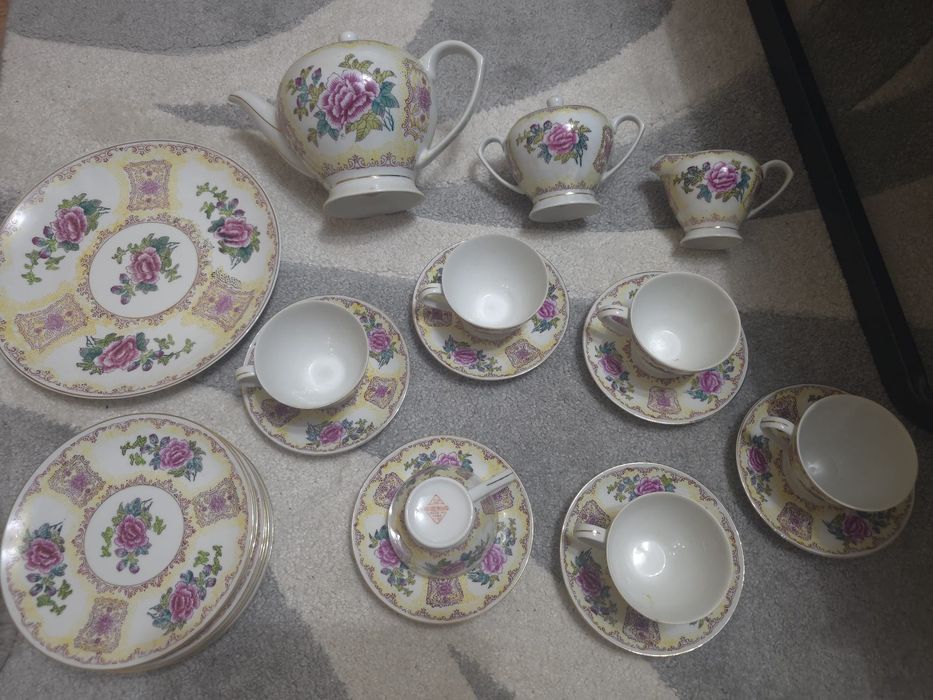 Serviciu de cafea si prăjitură din porțelan chinezesc