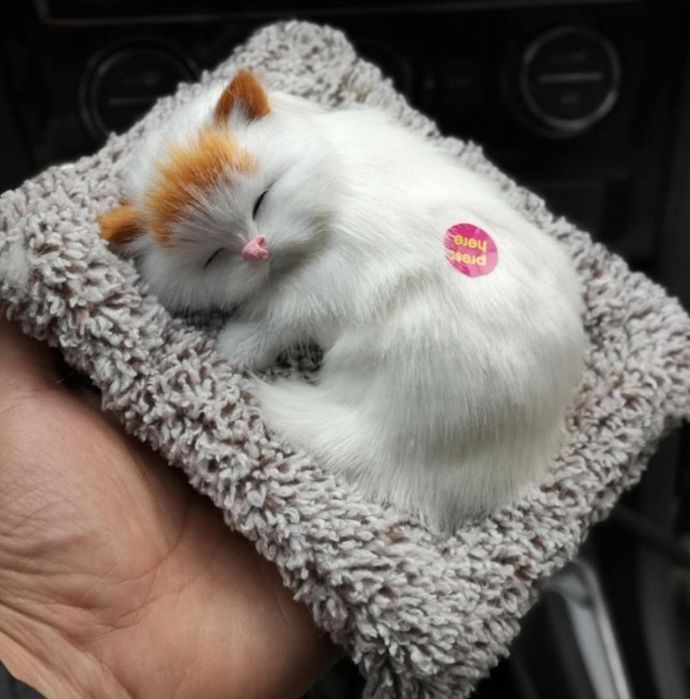 игрушка на панель авто и для дома