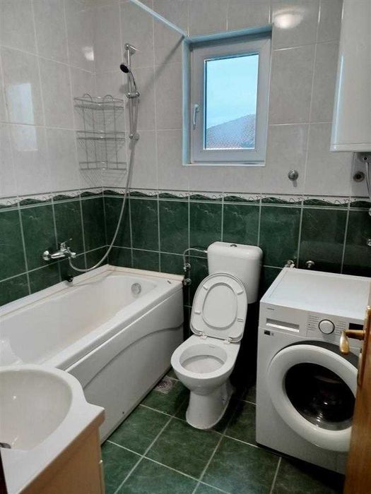 Дава се под наем Двустаен апартамент в Бургас, Изгрев - 63 кв.м за 204 € - Снимка #1