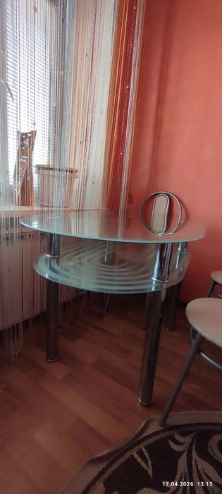 Продам кухонный стол