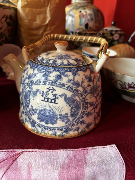 Старинная посуда в древне-китайском стиле