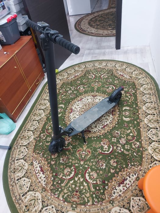 Продам электросамокат