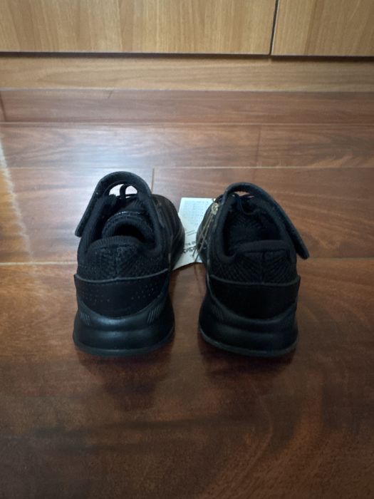 Дестки Обувки Adidas 21