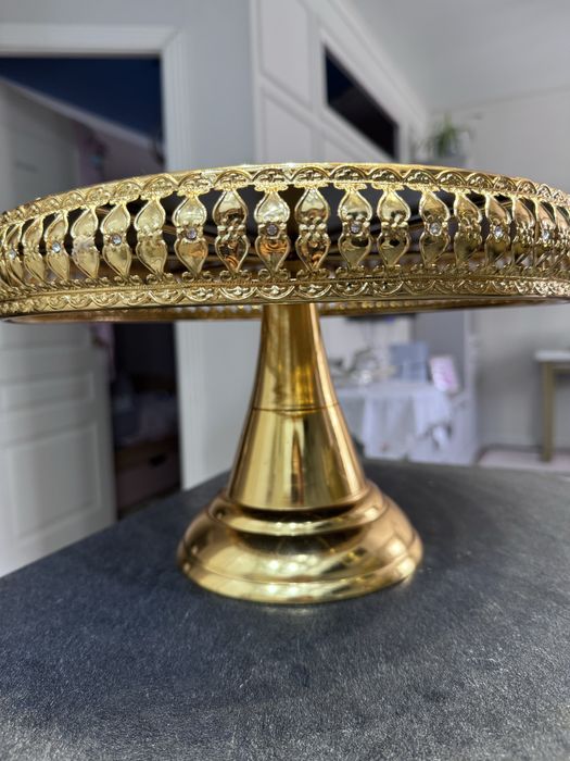 Тортница и салатники