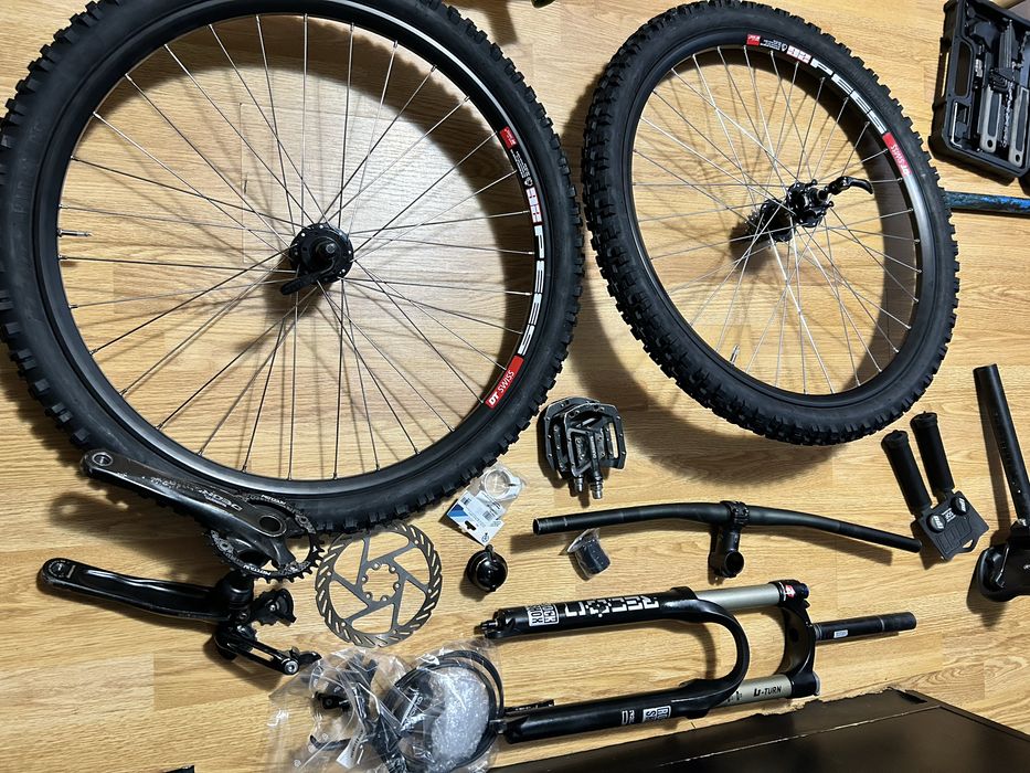 Vând UMF HARDY 4 nou nouț!!