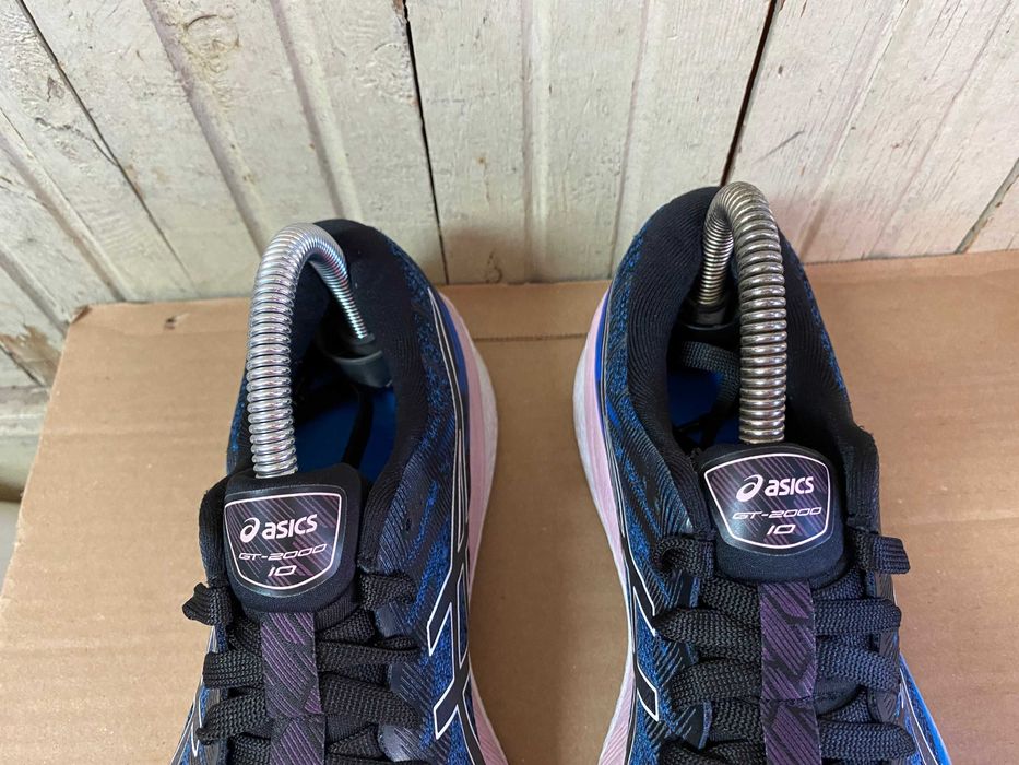 ''Asics GT-2000 10''оригинални маратонки  38.5 номер.